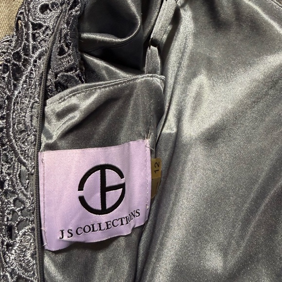 Elegant Lace Dress in Grey - Picture 8 of 9